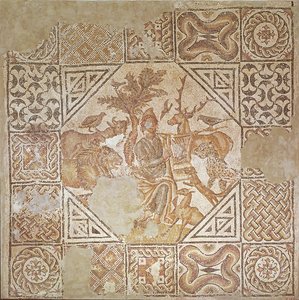 動物を魅了するオルフェウス（モザイク） 作： Roman
